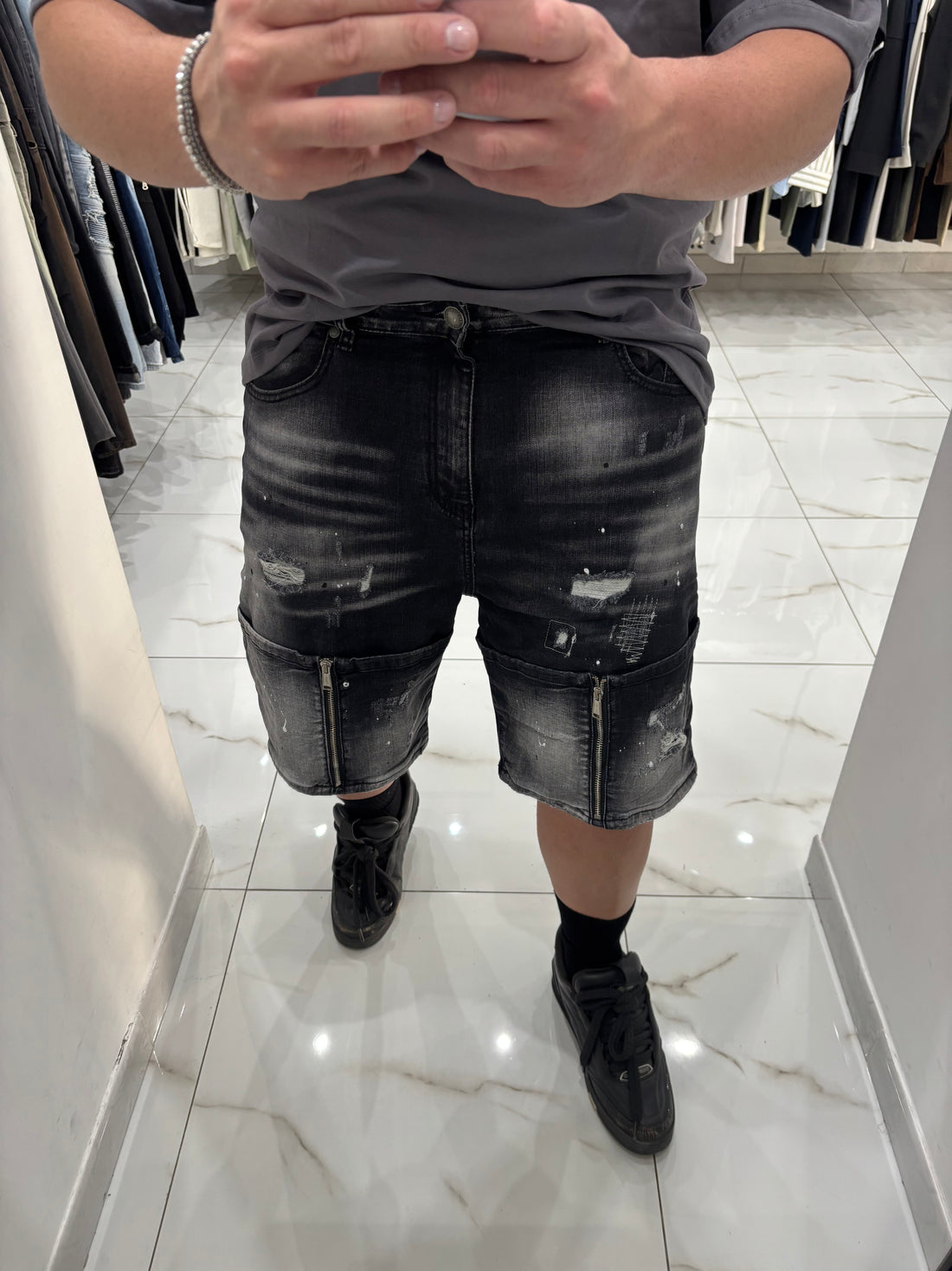 SHORT GREY ZIP