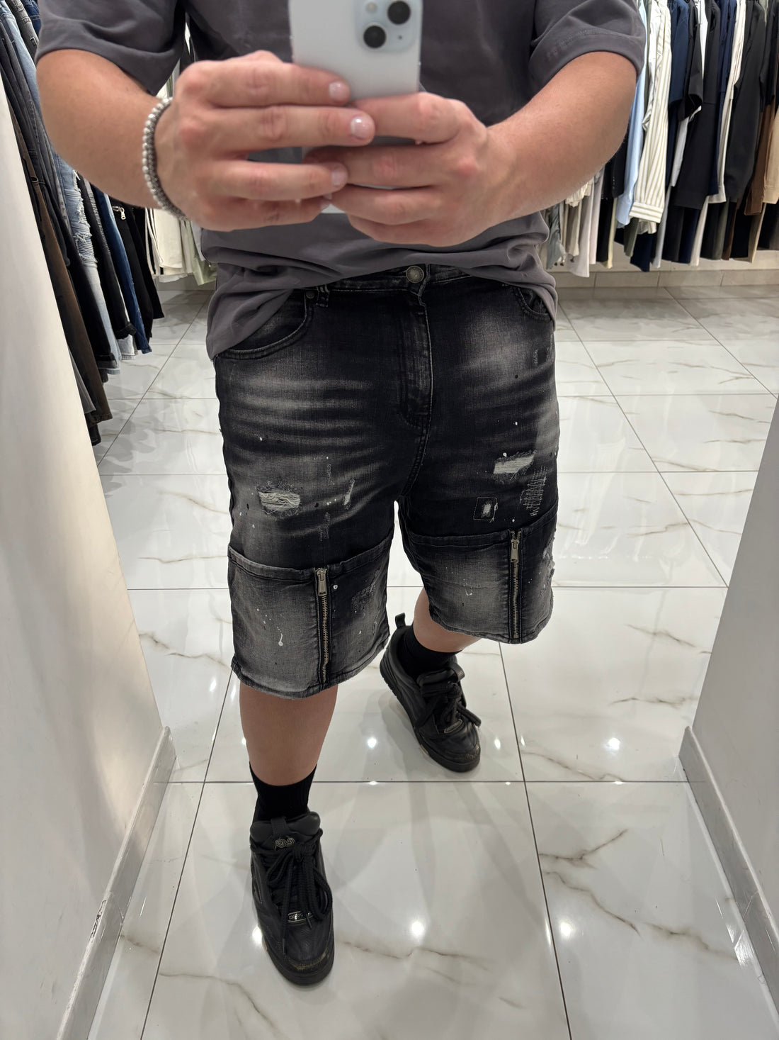 SHORT GREY ZIP